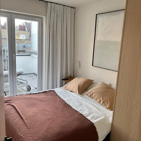 Coastal Comfort In The Heart Of Knokke With Terrace & Sea Views *