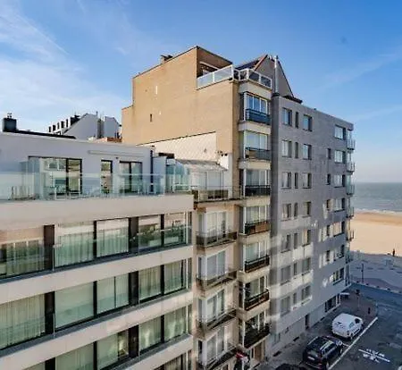 Coastal Comfort In The Heart Of With Terrace & Sea Views