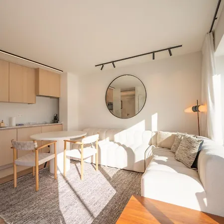 Coastal Comfort In The Heart Of With Terrace & Sea Views