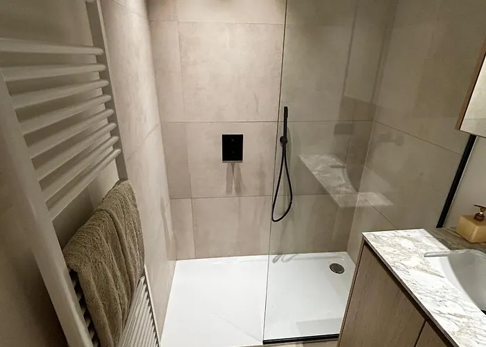 Coastal Comfort In The Heart Of Knokke With Terrace & Sea Views * קנוקה-הייסט